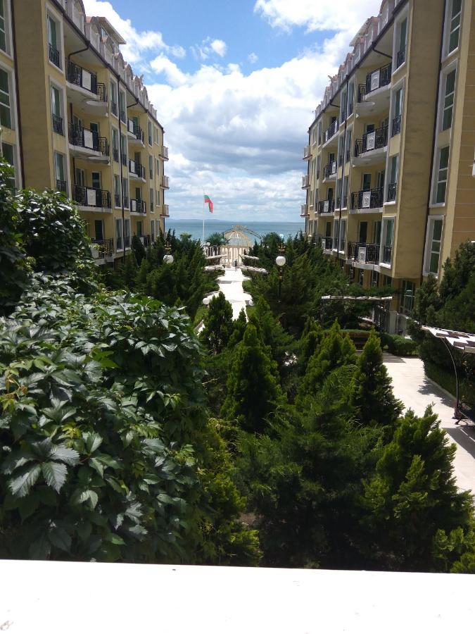 Апартаменты Талиана Бич Курорта Елените Exteriör bild