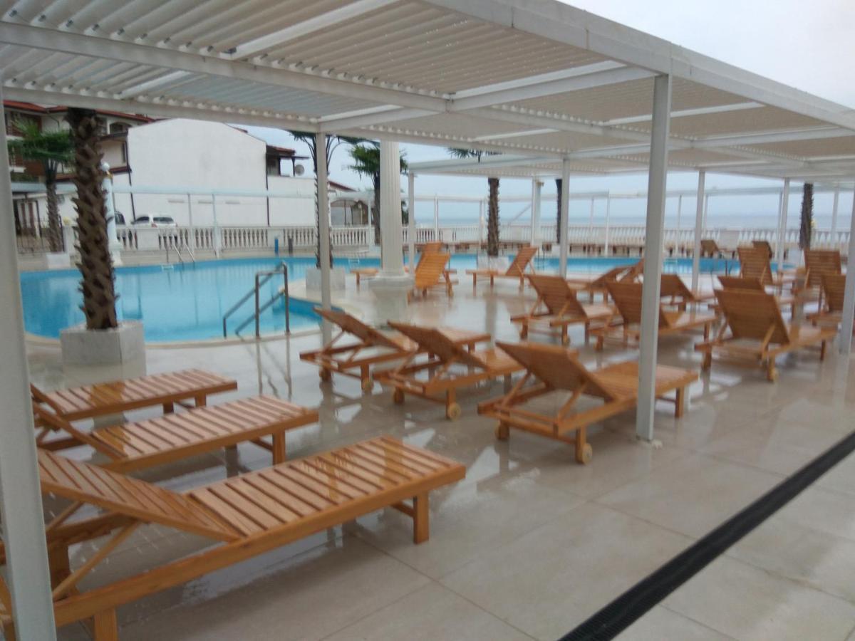 Апартаменты Талиана Бич Курорта Елените Exteriör bild